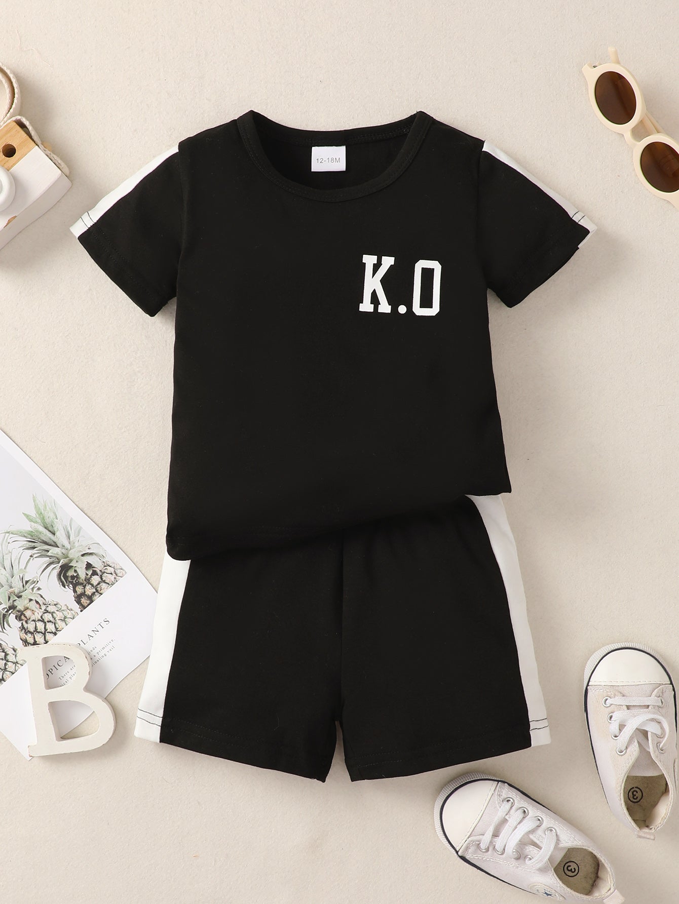 Boys Letter Graphic T-Shirt and Shorts Set